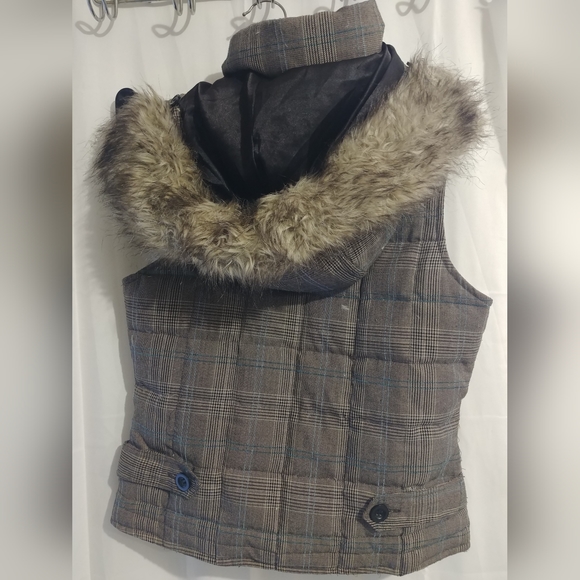 Aeropostale vest S - Picture 2 of 5